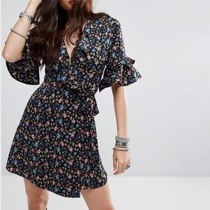 Honey Punch Wrap Dress Ruffle Floral Large ASOS